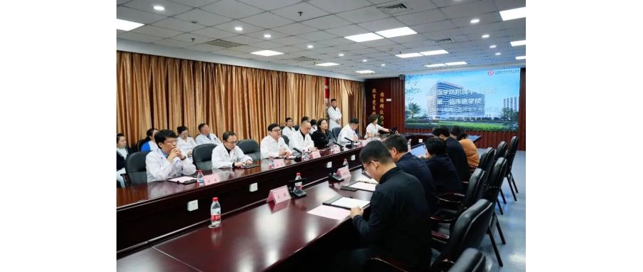 深圳evo真人视讯集团代表团前往沈阳医学院附属中心医院召开调研研讨，共同探寻生命健康产业合作新机遇