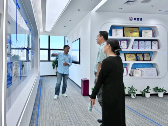 1786691556.png 图片.png